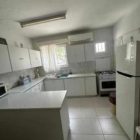 Вилла Leonidas Seaside *