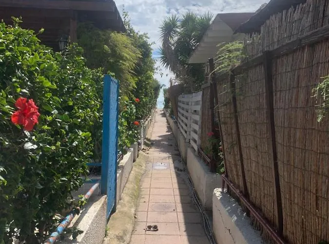 Leonidas Seaside Villa