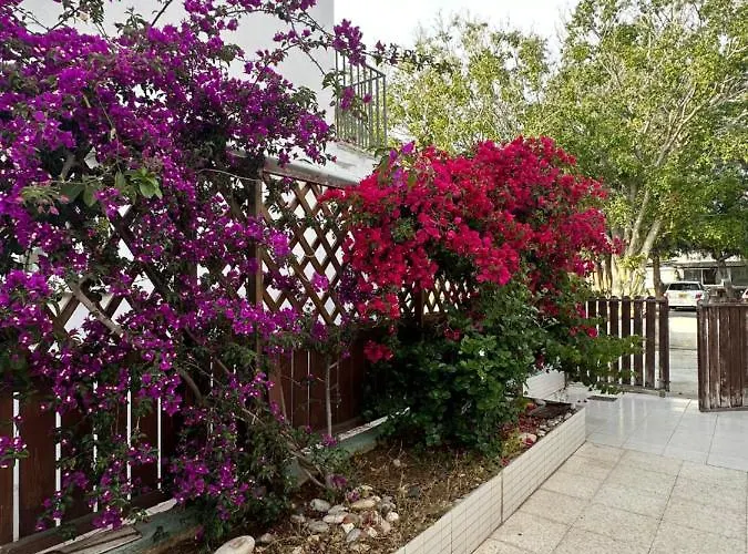 Leonidas Seaside Willa *